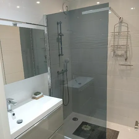One-bedroom Near The And The Old Town