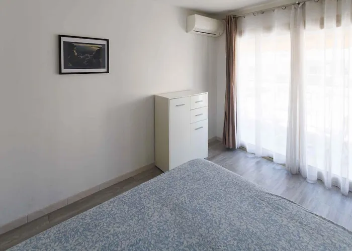 アパート Spacieux En Bord De アンティーブ